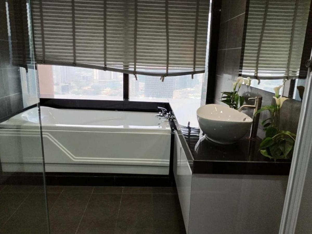 Suites At Times Square Kl Kuala Lumpur Esterno foto