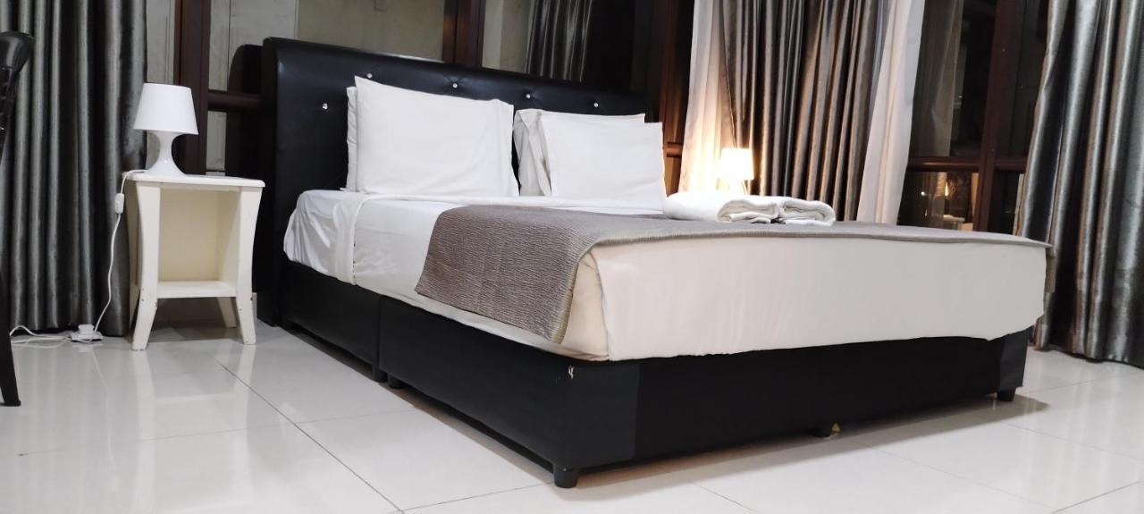 Suites At Times Square Kl Kuala Lumpur Esterno foto